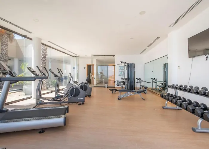 Con Vista Al Arco, Piscina Infinity Y *